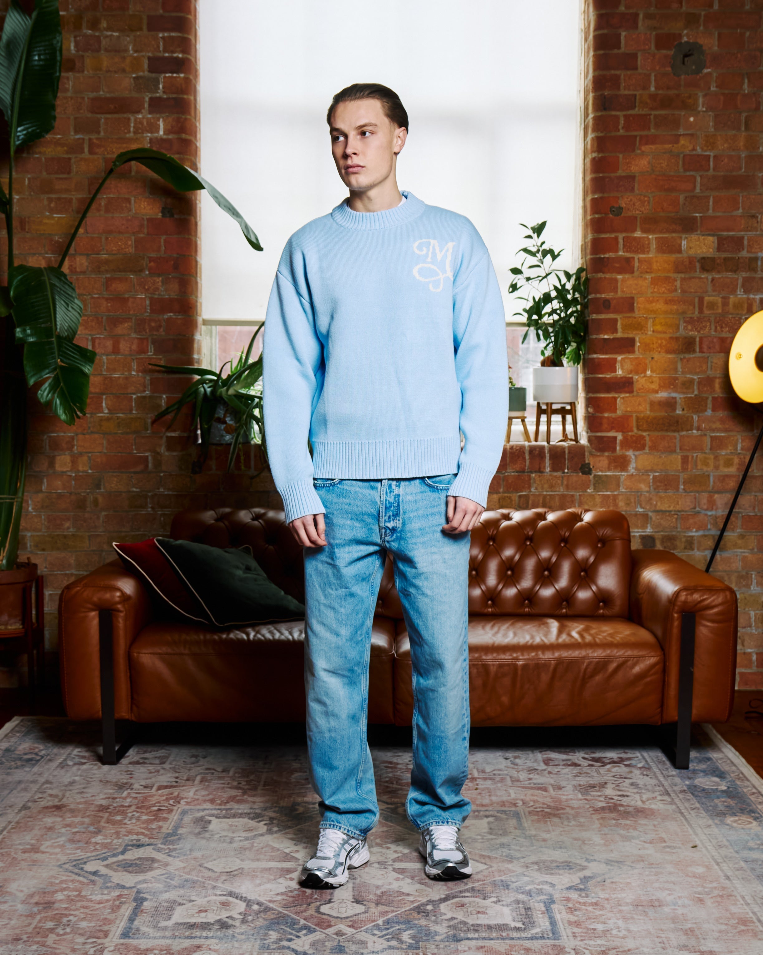 M | SWEATER