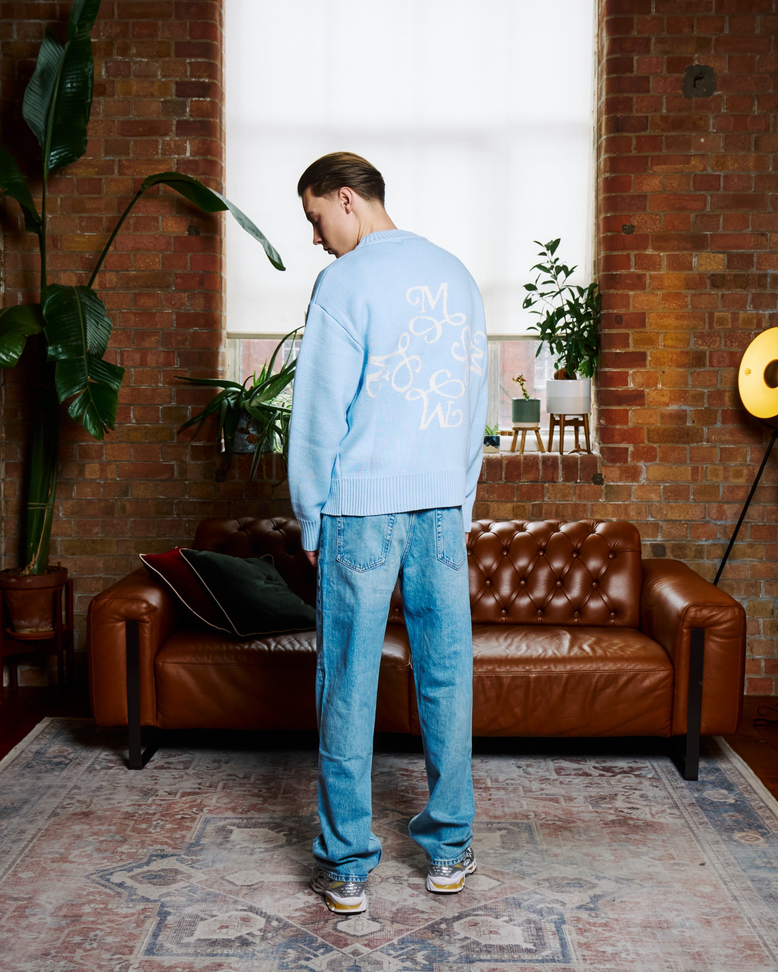 M | SWEATER