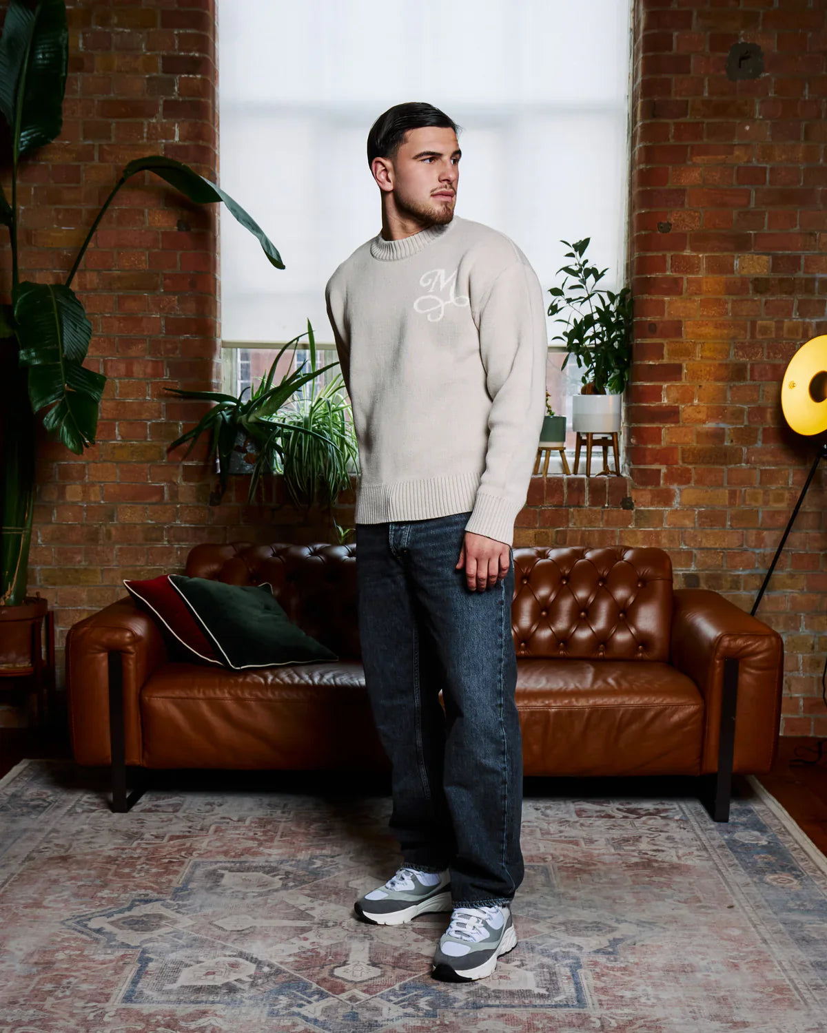 M | SWEATER