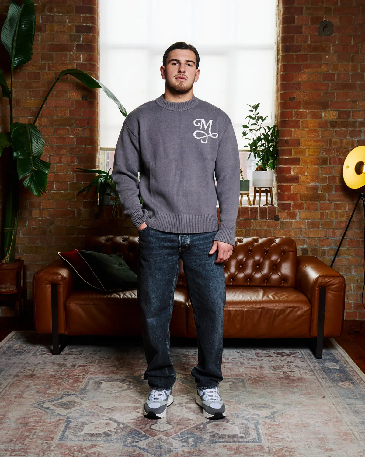 M | SWEATER